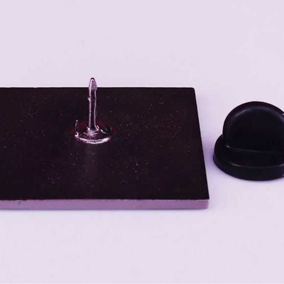 ‘ Let that Sh*t Go” Buddha Pin - Picture 5 of 6